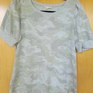 Jane and Delaney camo top